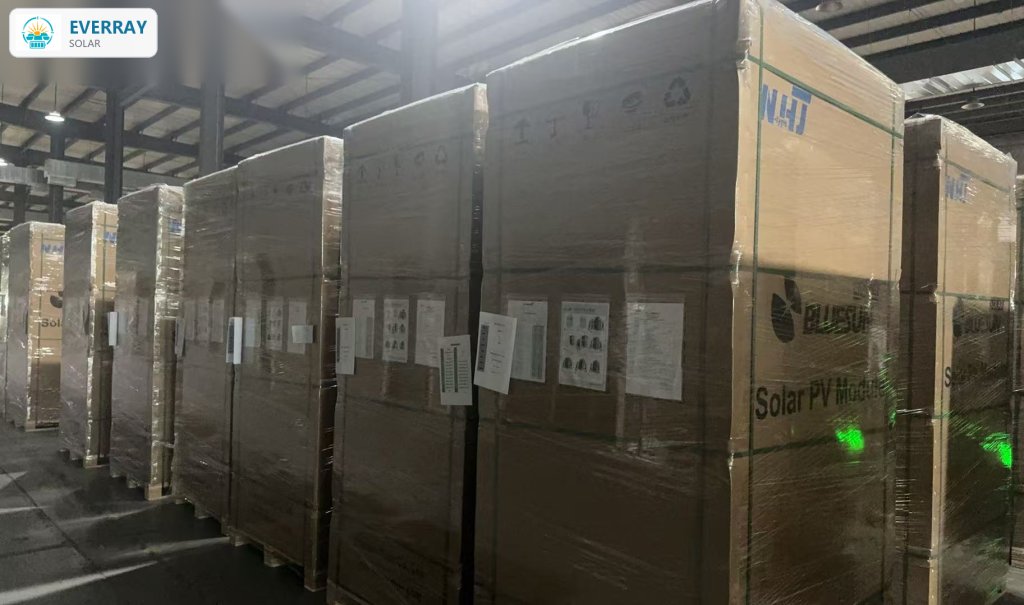 Warehouse storage of solar modules and LiFePO4 battery systems